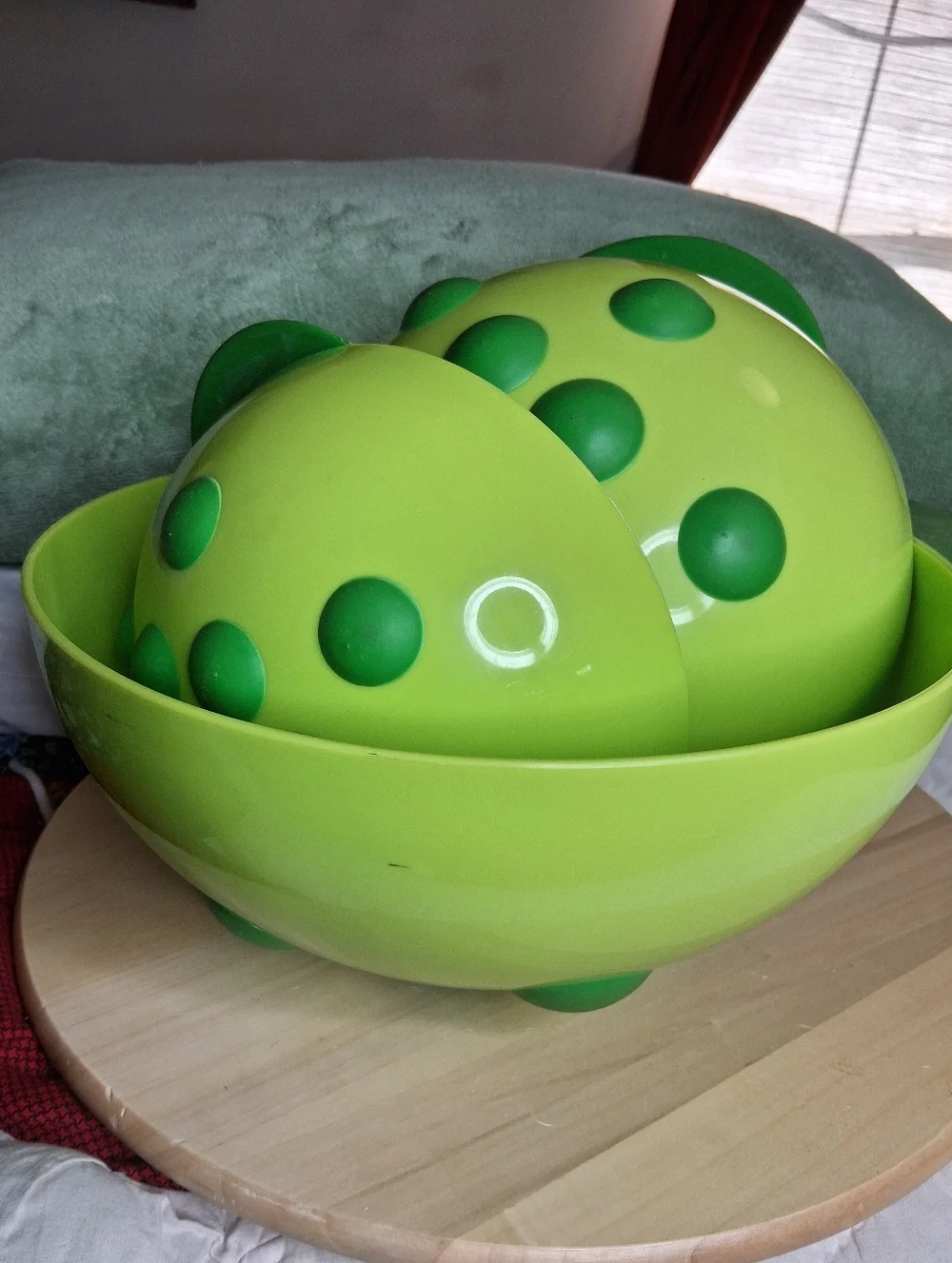 Bright Green Turtle Non-skid Nested Mixing Bowls - Set of 3